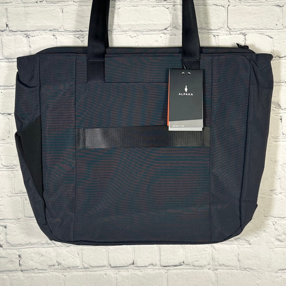 Alpaka Metro Tote - opened NWOT